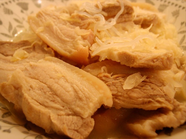 Pork_belly_sauerkraut_stew