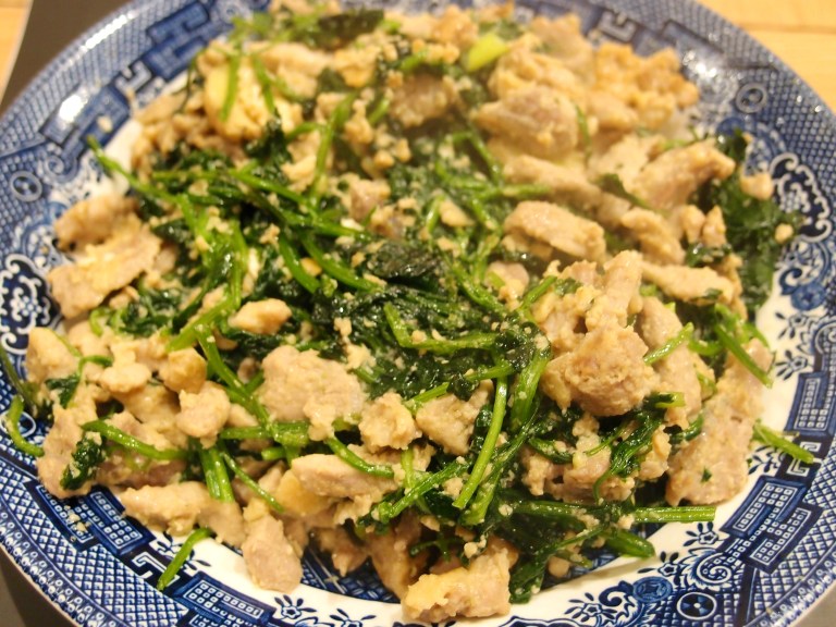 Shredded pork and coriander recipe (xiang cai chao rou si) – Blender ...