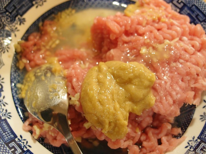 Steamed_pork_mince_salted_eggs