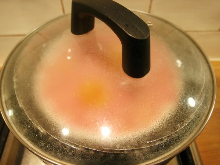 Steamed_pork_mince_salted_eggs