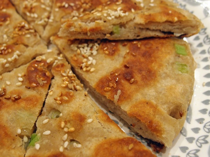 Scallion_pancake_flatbread_recipe