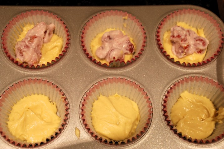 Strawberries_and_cream_cupcakes